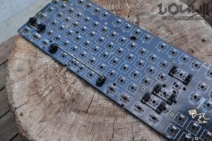 XD87 PCB top view with stabs installed