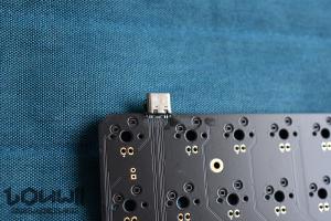 Idobao ID80 top of the PCB, left corner detail with USB-C connector